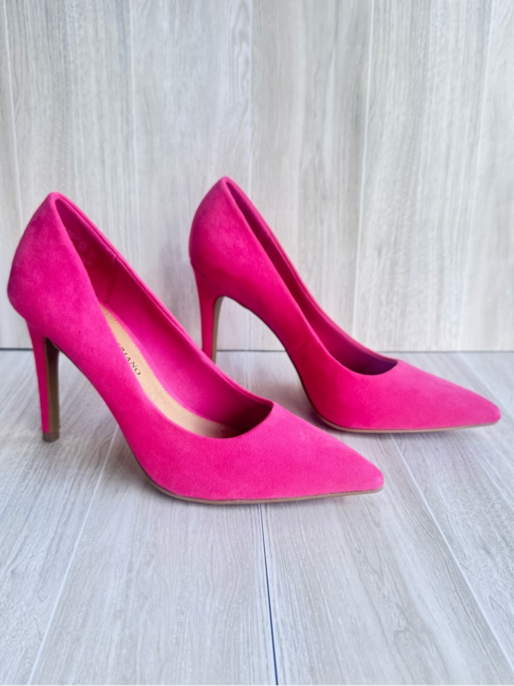 👠 Magenta Pointed-Toe Suede Heels - size 7 -  by Christian Siriano - Picture 4 of 8